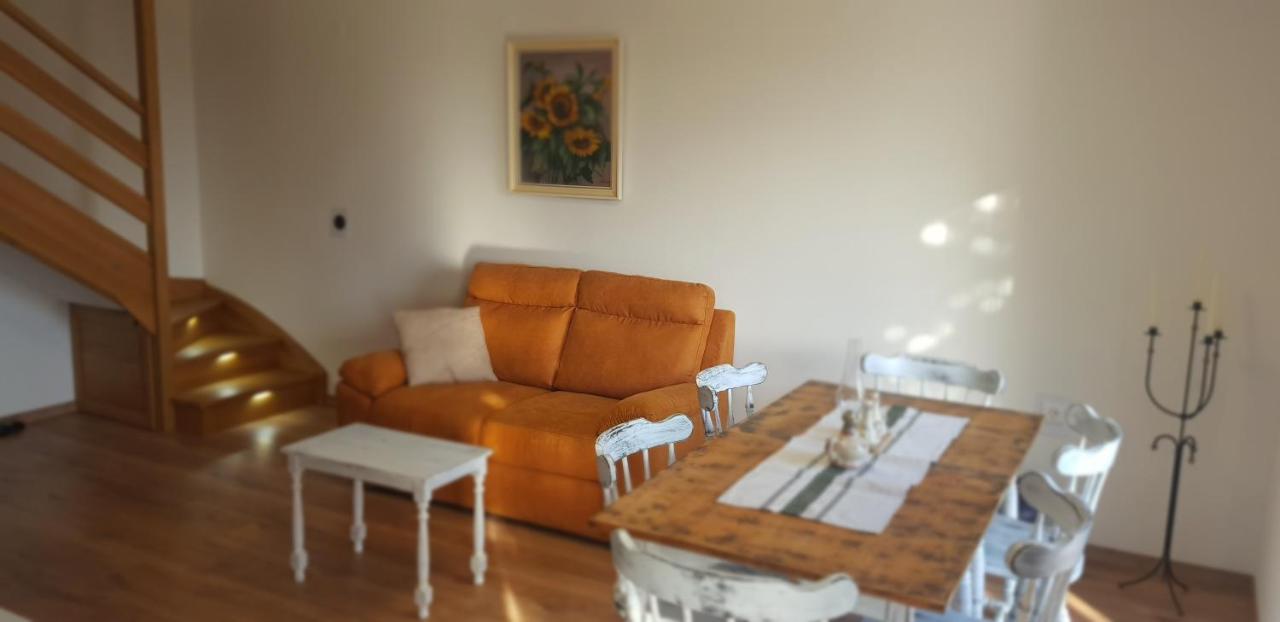 Holiday House Vilana Puconci Екстериор снимка